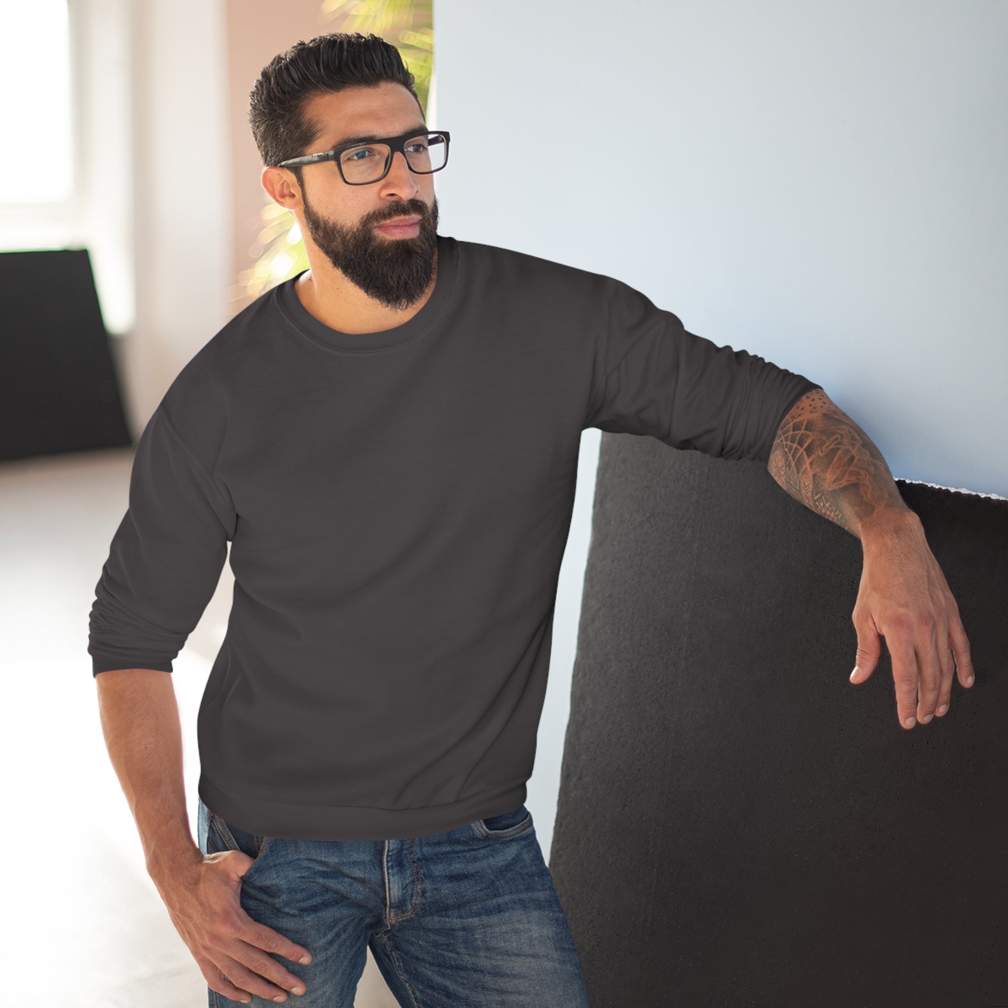 Classic White Crewneck Sweatshirt — Minimal Everyday Pullover